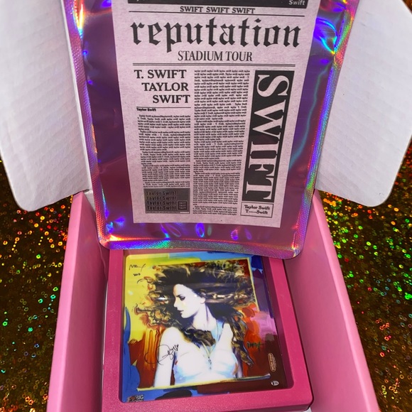 TAYLOR SWIFT MAX FEARLESS HOT PINK FRAMED ART CONCERT CONFETTI !! - Picture 6 of 7